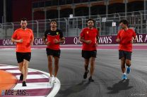 Sainz hopes “extreme” Qatar GP scheduling will not be repeated