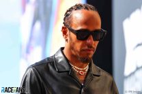 Hamilton accuses Horner of “stirring” with claim he asked to join Red Bull