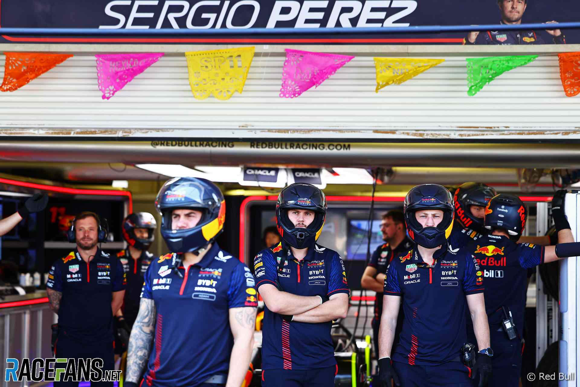 Red Bull pit crew, Autodromo Hermanos Redriguez, 2023