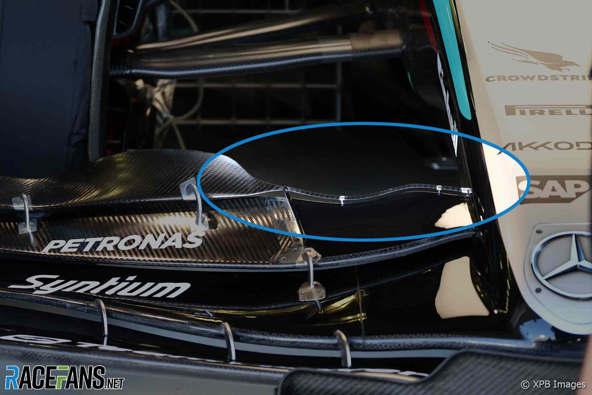 Mercedes W15 front wing design with thin fourth flap highlighted