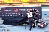 Kevin Magnussen, Nico Hulkenberg, Haas, Bahrain International Circuit, 2024 pre-season test