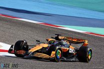 Oscar Piastri, McLaren, Bahrain International Circuit, 2024 pre-season test