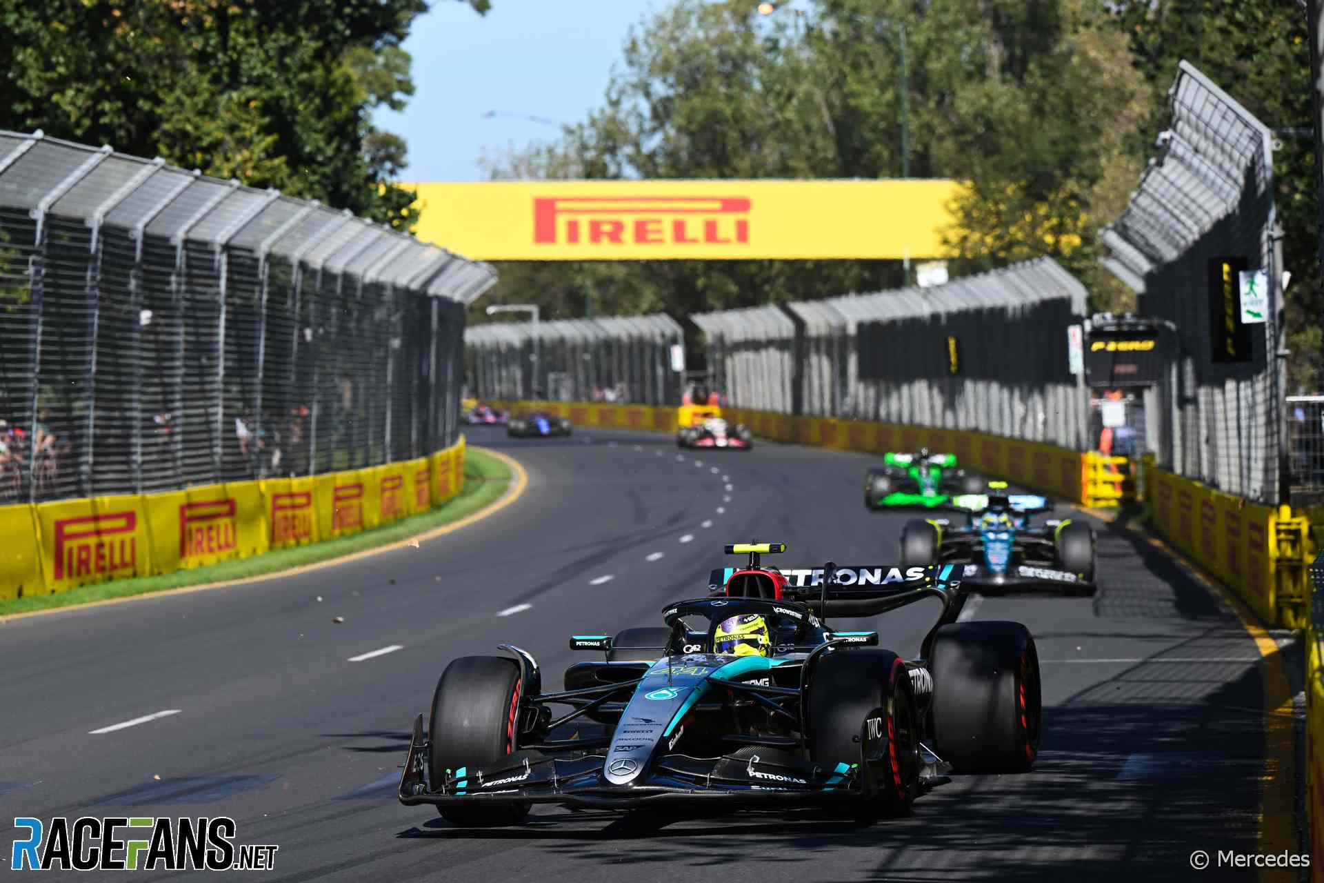 Lewis Hamilton, Mercedes, Albert Park, 2024